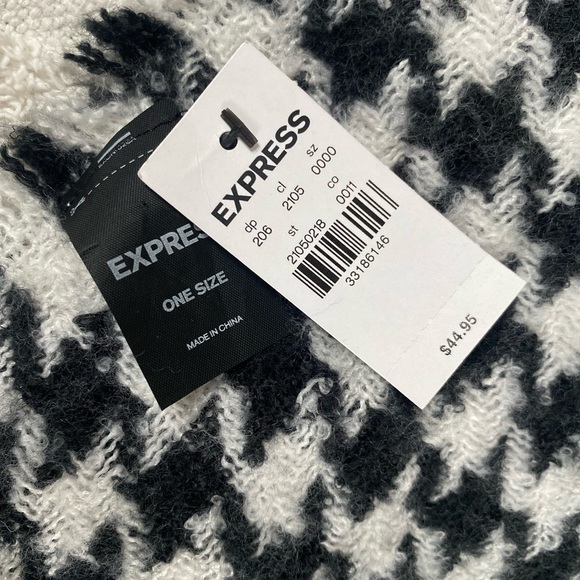 Express Houndstooth Blanket Scarf Black White Soft Fuzzy Shawl Wrap Winter - Picture 3 of 6